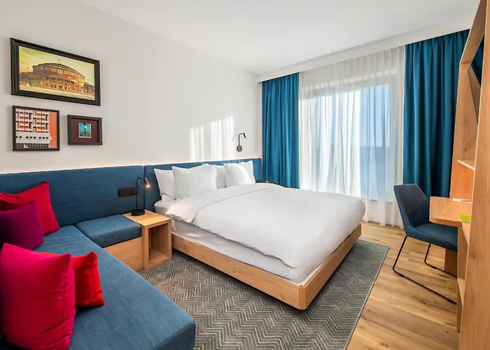 ホテル Hampton By Hilton Airport
