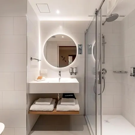 Hampton By Hilton Airport Hotel Wrocław