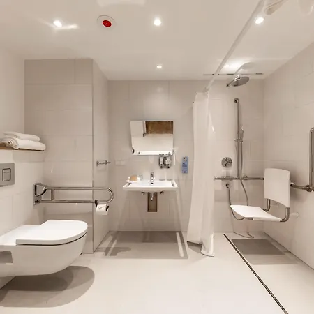 酒店 Hampton By Hilton Airport
